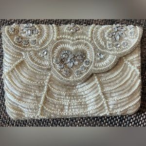 Beaded clutch